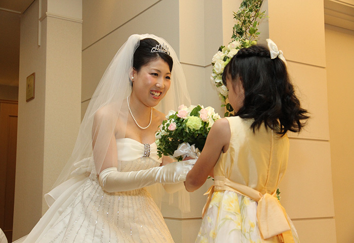 リングガールの姪っ子ちゃん。とっても緊張していて可愛かった